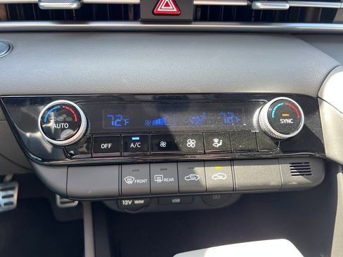 Used 2025 Hyundai Elantra Sport image 20