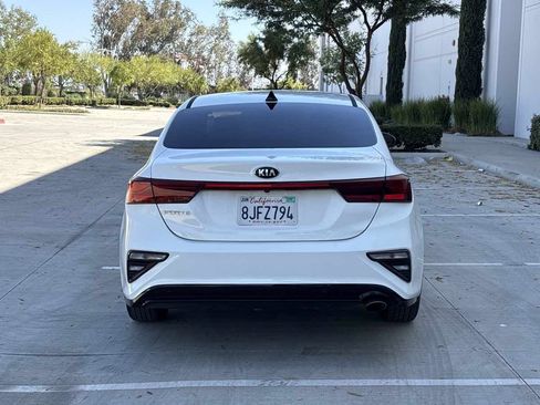 Used 2019 Kia Forte LXS FWD image 4