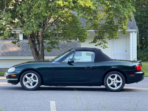 Used 1999 MAZDA MX-5 Miata RWD image 4