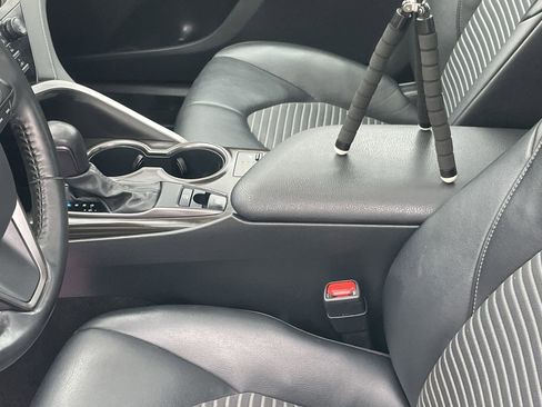 Used 2021 Toyota Camry SE w/ Cold Weather Package image 36