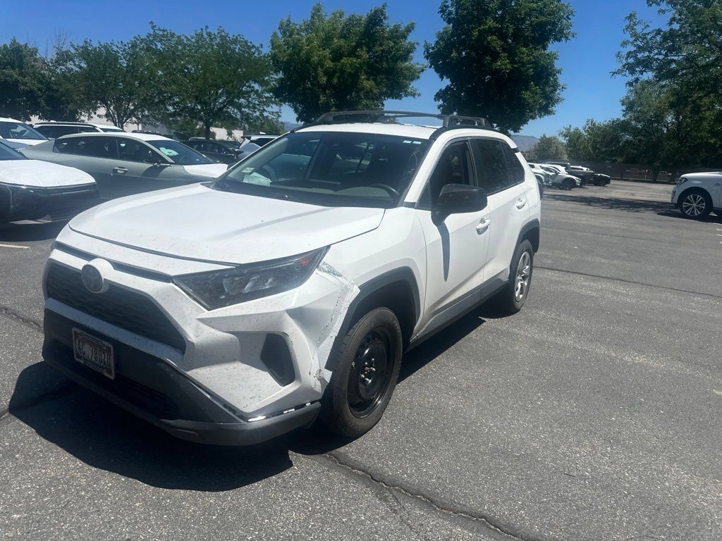 Used 2021 Toyota RAV4 LE AWD/4WD image 6