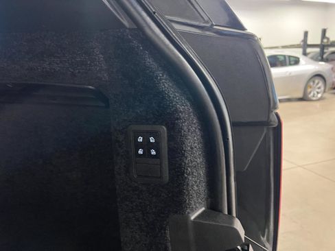 Used 2015 Land Rover Range Rover Autobiography image 38