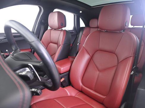 Certified 2024 Porsche Macan S AWD/4WD image 5