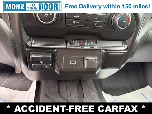 Used 2020 Chevrolet Silverado 1500 Custom w/ Custom Convenience Package image 24