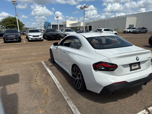 Used 2023 BMW 230i Coupe w/ Convenience Package image 7