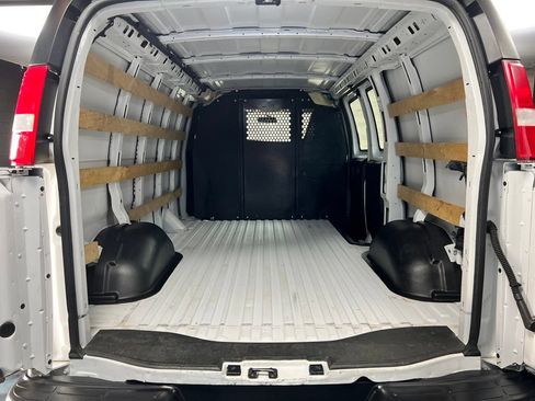Used 2023 Chevrolet Express 2500 w/ Driver Convenience Package RWD image 18