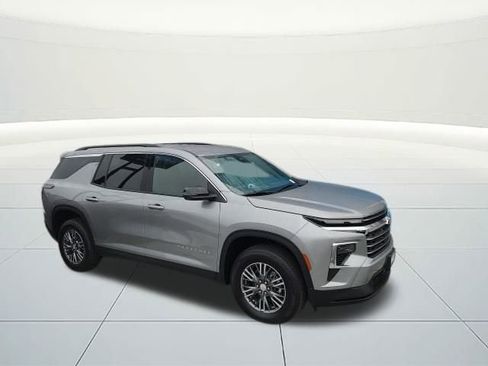 New 2026 Chevrolet Traverse LT image 25