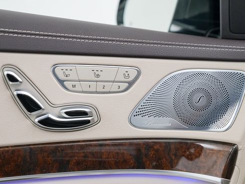 Used 2015 Mercedes-Benz S 550 Sedan image 27