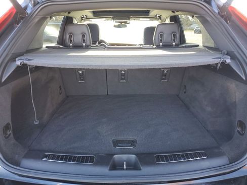 Used 2023 Cadillac XT4 Premium Luxury w/ Cold Weather Package image 31