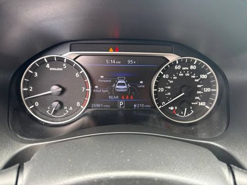 Used 2025 Nissan Altima 2.5 SV FWD image 20