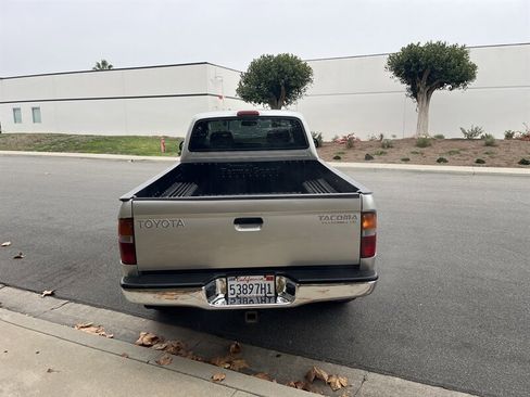 Used 2000 Toyota Tacoma PreRunner image 5