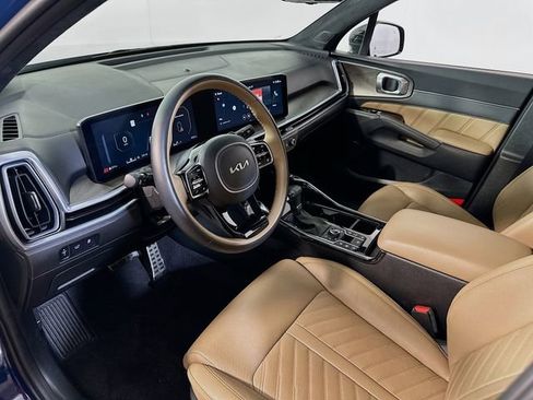 Used 2024 Kia Sorento SX Prestige w/ Olive Brown Leather Package image 10