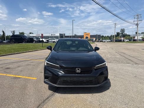 Used 2023 Honda Civic Sport image 16