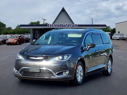 Used 2018 Chrysler Pacifica Touring-L