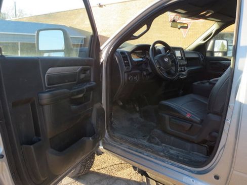 Used 2023 RAM 3500 Tradesman image 11