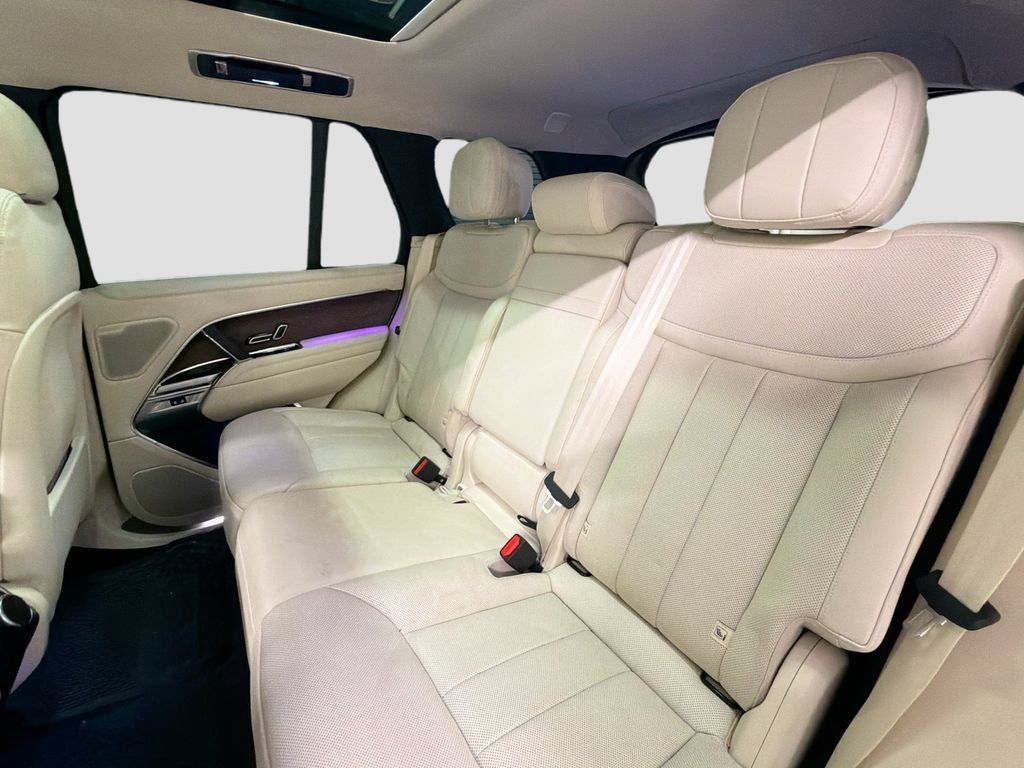 Used 2024 Land Rover Range Rover SE AWD/4WD image 25