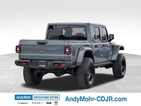 Used 2025 Jeep Gladiator Rubicon AWD/4WD image 7