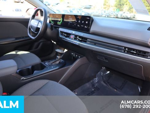 Used 2025 Kia K4 FWD image 27