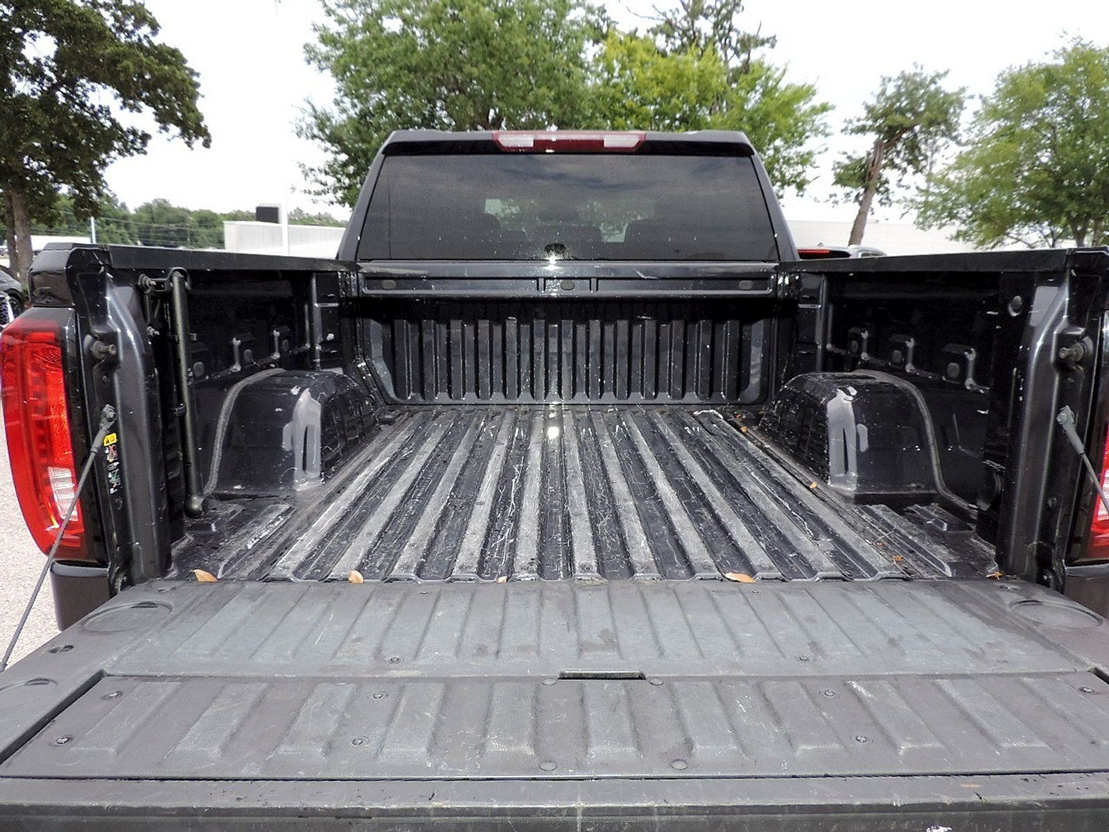 Used 2025 GMC Sierra 1500 SLT RWD image 19