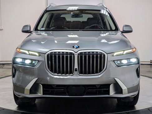 Used 2025 BMW X7 xDrive40i image 3