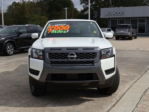 Certified 2025 Nissan Frontier SV image 21