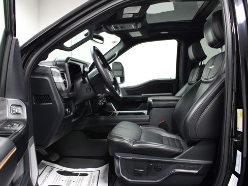 Used 2024 Ford F450 Platinum image 12