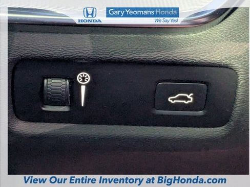 Used 2022 Volvo S60 B5 R-Design w/ Advanced Package image 23