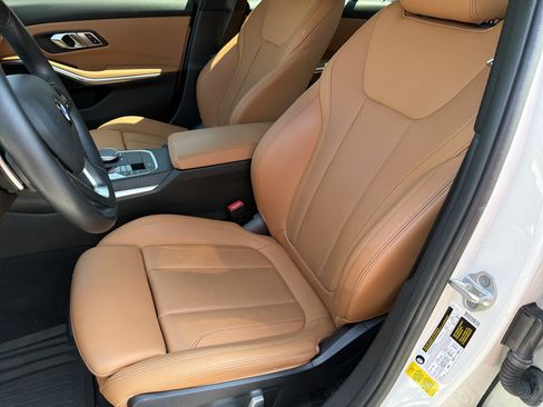 Used 2023 BMW 330i Sedan w/ Convenience Package RWD image 17