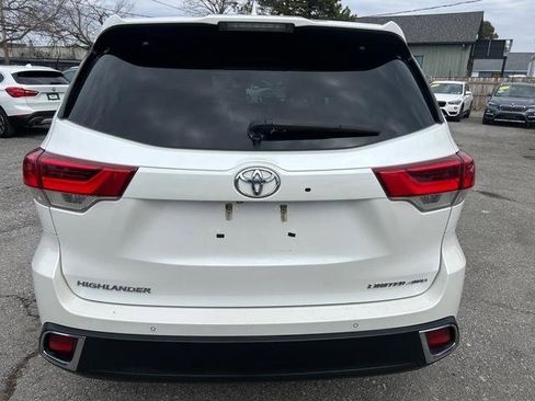 Used 2018 Toyota Highlander Limited image 3