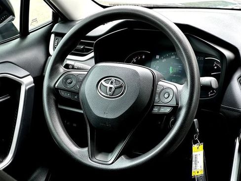 Used 2024 Toyota RAV4 LE FWD image 29