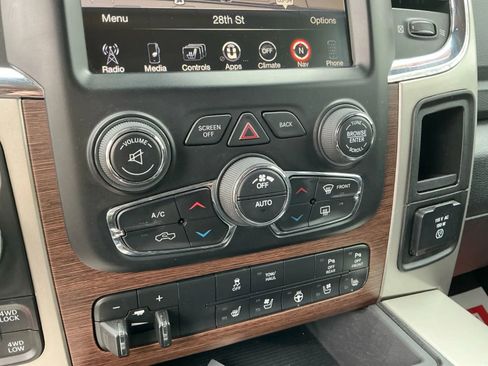 Used 2017 RAM 1500 Laramie w/ Convenience Group image 33