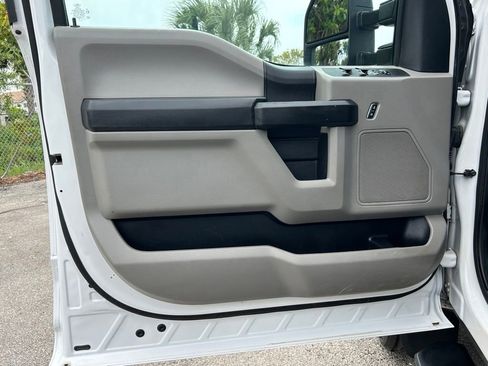 Used 2019 Ford F550 2WD Crew Cab Super Duty image 33