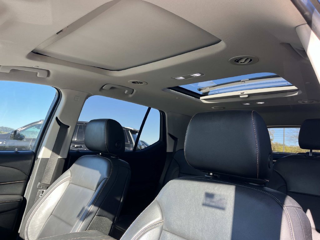 Used 2018 Chevrolet Traverse LT w/ LPO, 'HIT The Road' Package FWD image 38