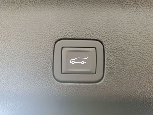 New 2026 Chevrolet Suburban RST image 37