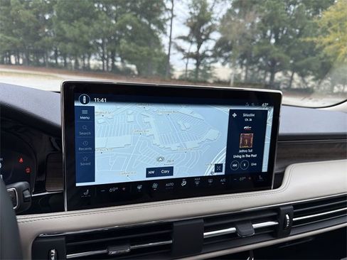 New 2026 Lincoln Corsair Reserve image 18