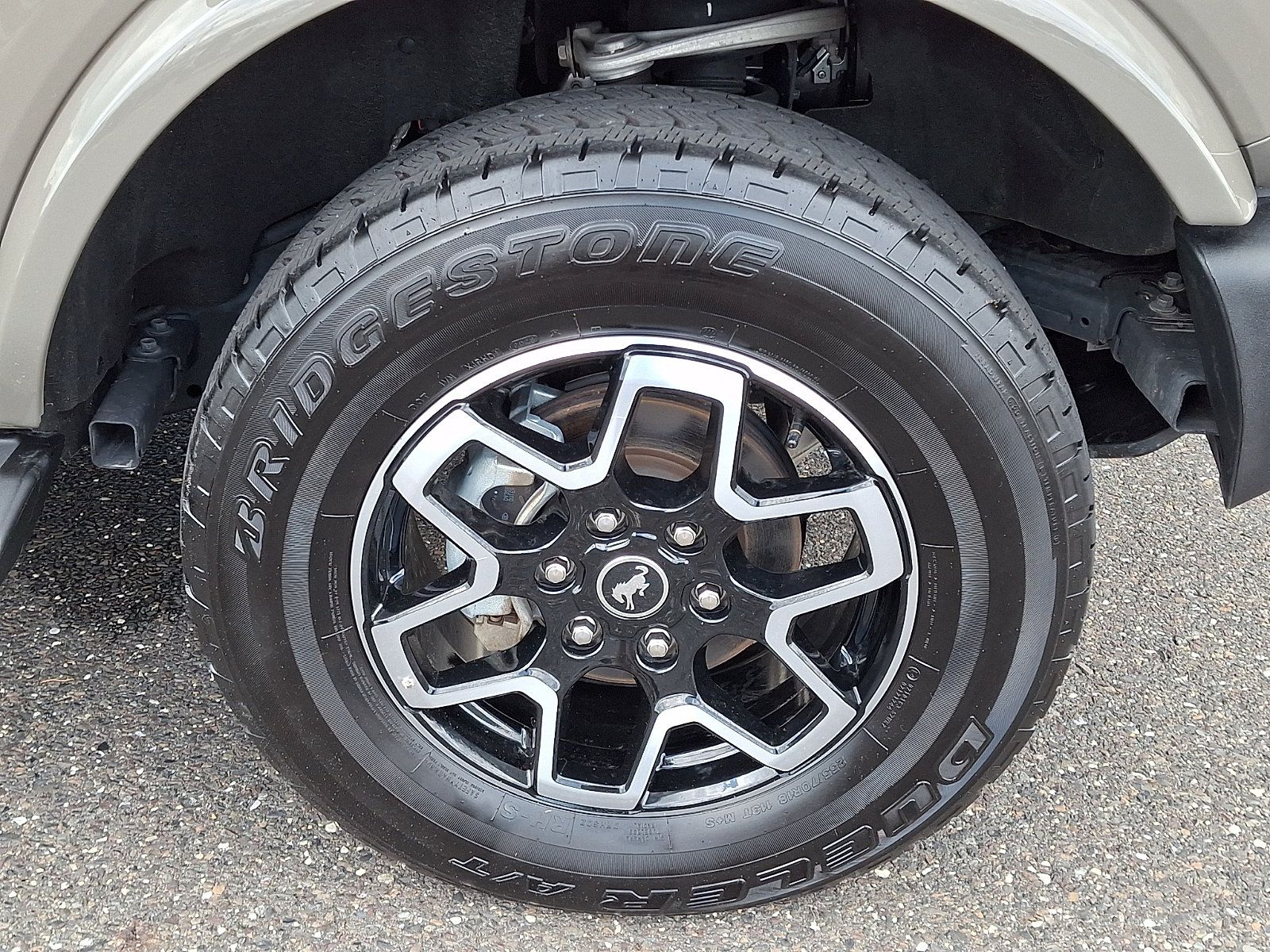 Used 2025 Ford Bronco Outer Banks AWD/4WD image 8