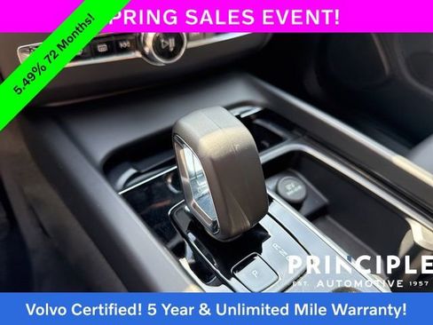 Certified 2025 Volvo XC60 B5 Plus image 17