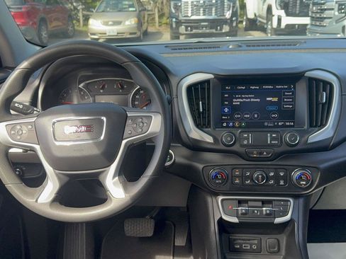 Used 2023 GMC Terrain SLE w/ Driver Convenience Package AWD/4WD image 12