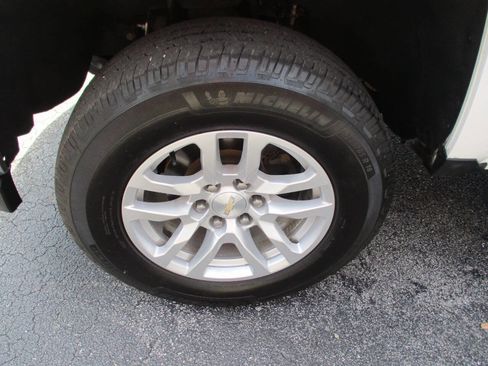 Used 2018 Chevrolet Silverado 1500 LT w/ All Star Edition image 25