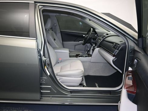 Used 2013 Toyota Camry XLE FWD image 26