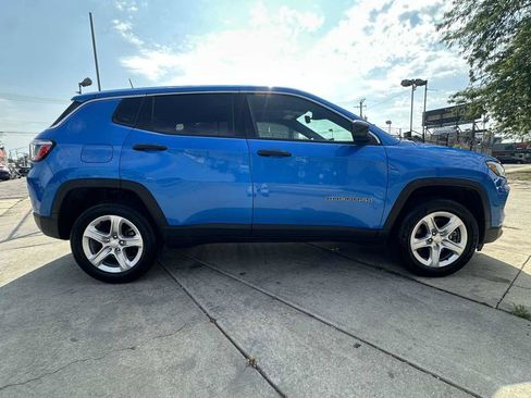 Used 2023 Jeep Compass Sport AWD/4WD image 4