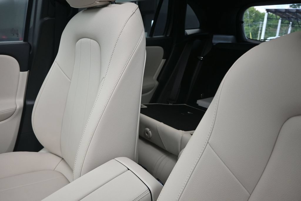 Used 2025 Mercedes-Benz GLA 250 image 14
