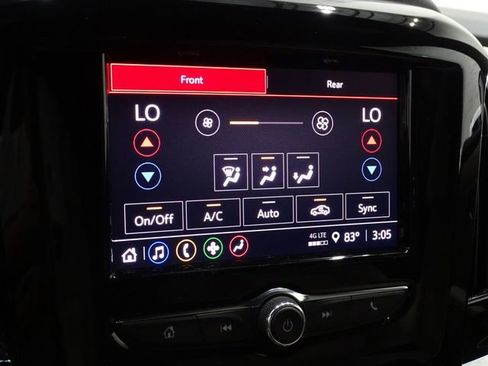 Used 2023 Chevrolet Traverse LS image 36