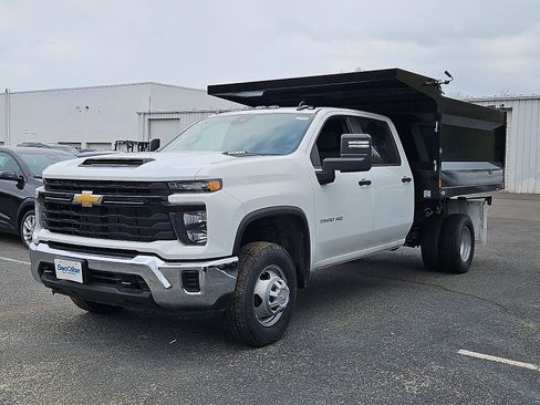 New 2025 Chevrolet Silverado 3500 W/T w/ WT Convenience Package image 2