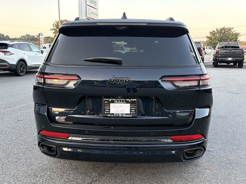 Used 2023 Jeep Grand Cherokee L Summit w/ Advanced Protech Group IV AWD/4WD image 6