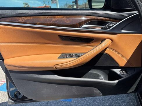 Used 2018 BMW 540i image 15