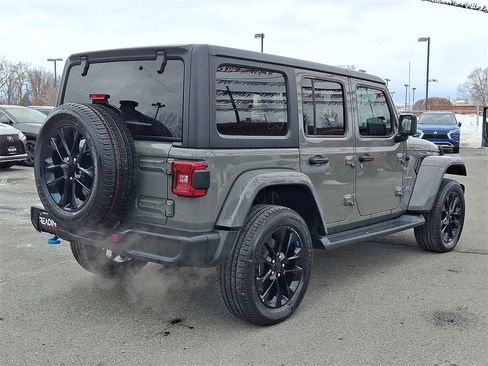 Used 2023 Jeep Wrangler Unlimited Sahara image 5