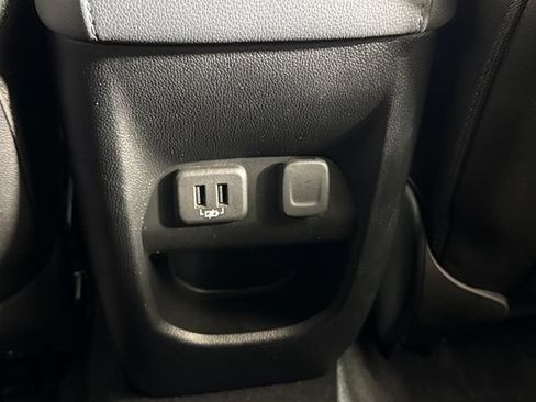 Used 2021 Chevrolet Colorado Z71 w/ Safety Package AWD/4WD image 27