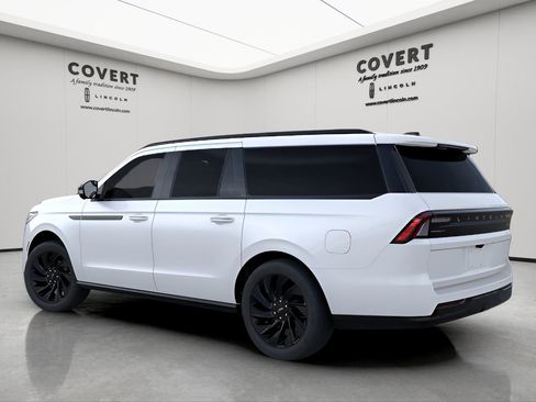 New 2026 Lincoln Navigator L Reserve AWD/4WD image 4