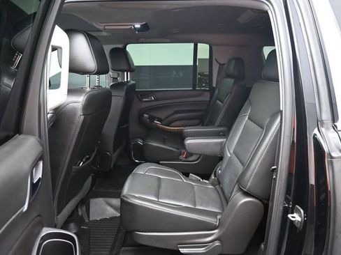 Used 2020 Chevrolet Suburban Premier AWD/4WD image 13